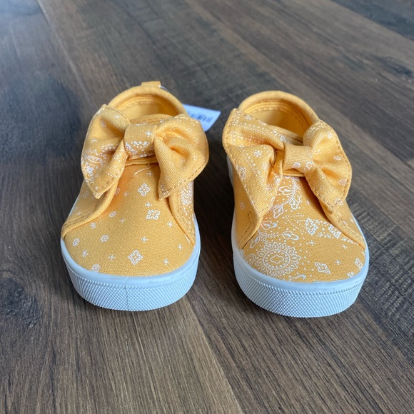 OSHKOSH Yellow Paisley Slip On Sneakers - Picture 8 of 9